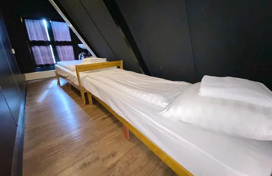 Hostel Utopia-1