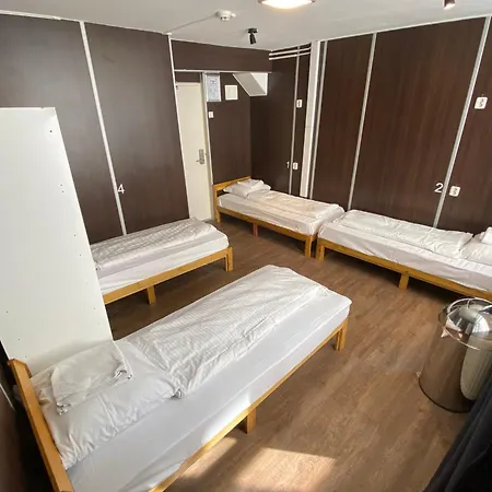 Hostel Utopia-3